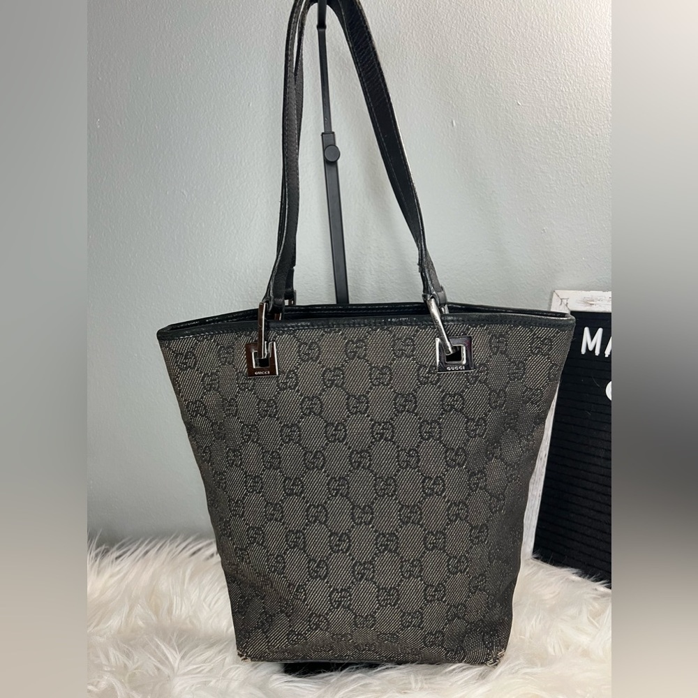 GUCCI GG small purse bag (well used) (read description)